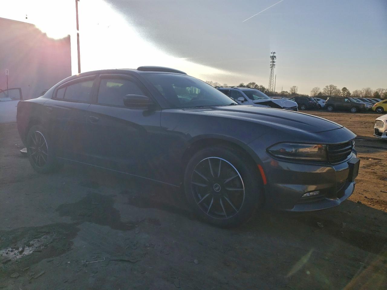 2015 DODGE CHARGER SXT photo 4