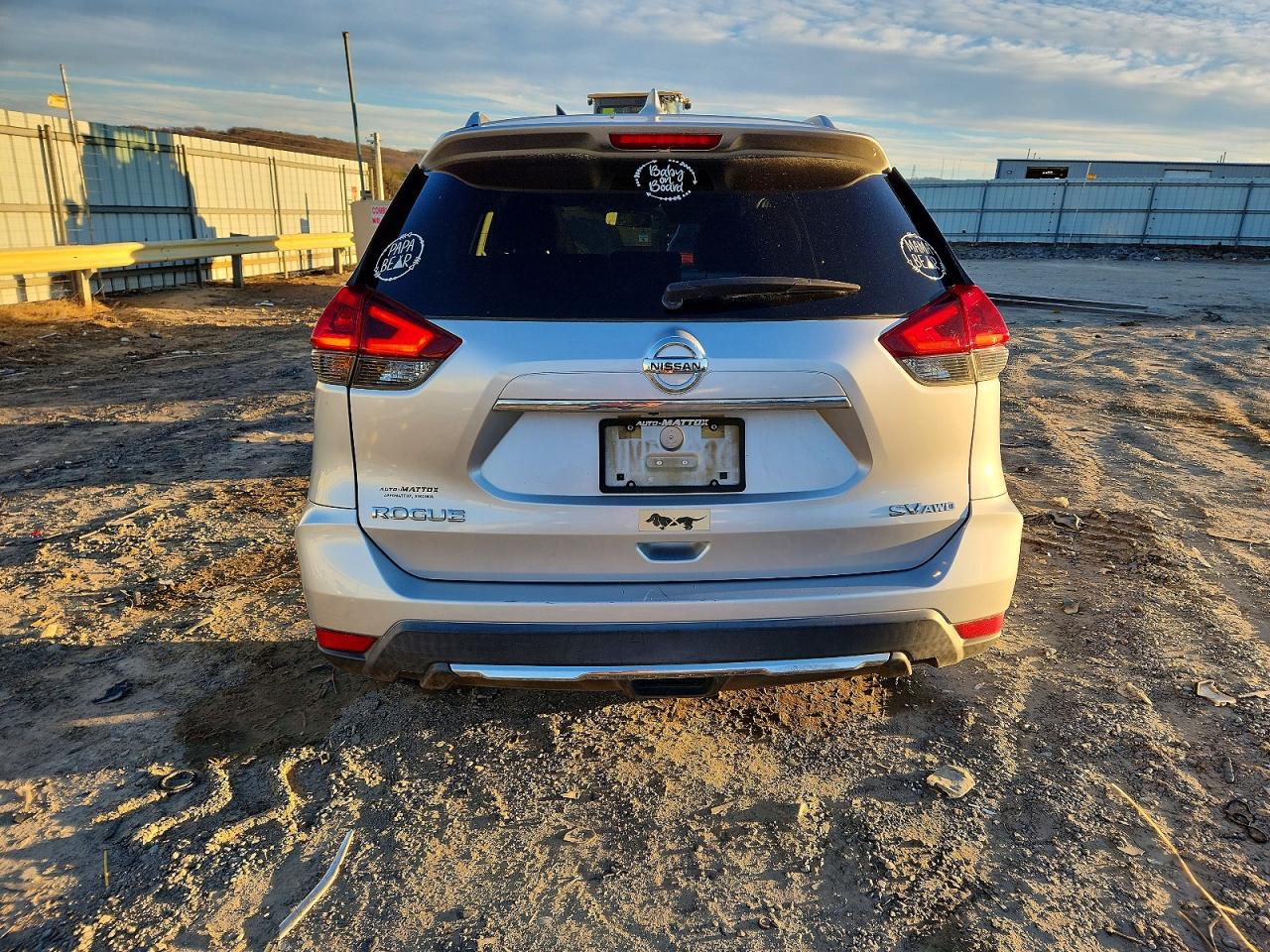 2018 NISSAN ROGUE S photo 16
