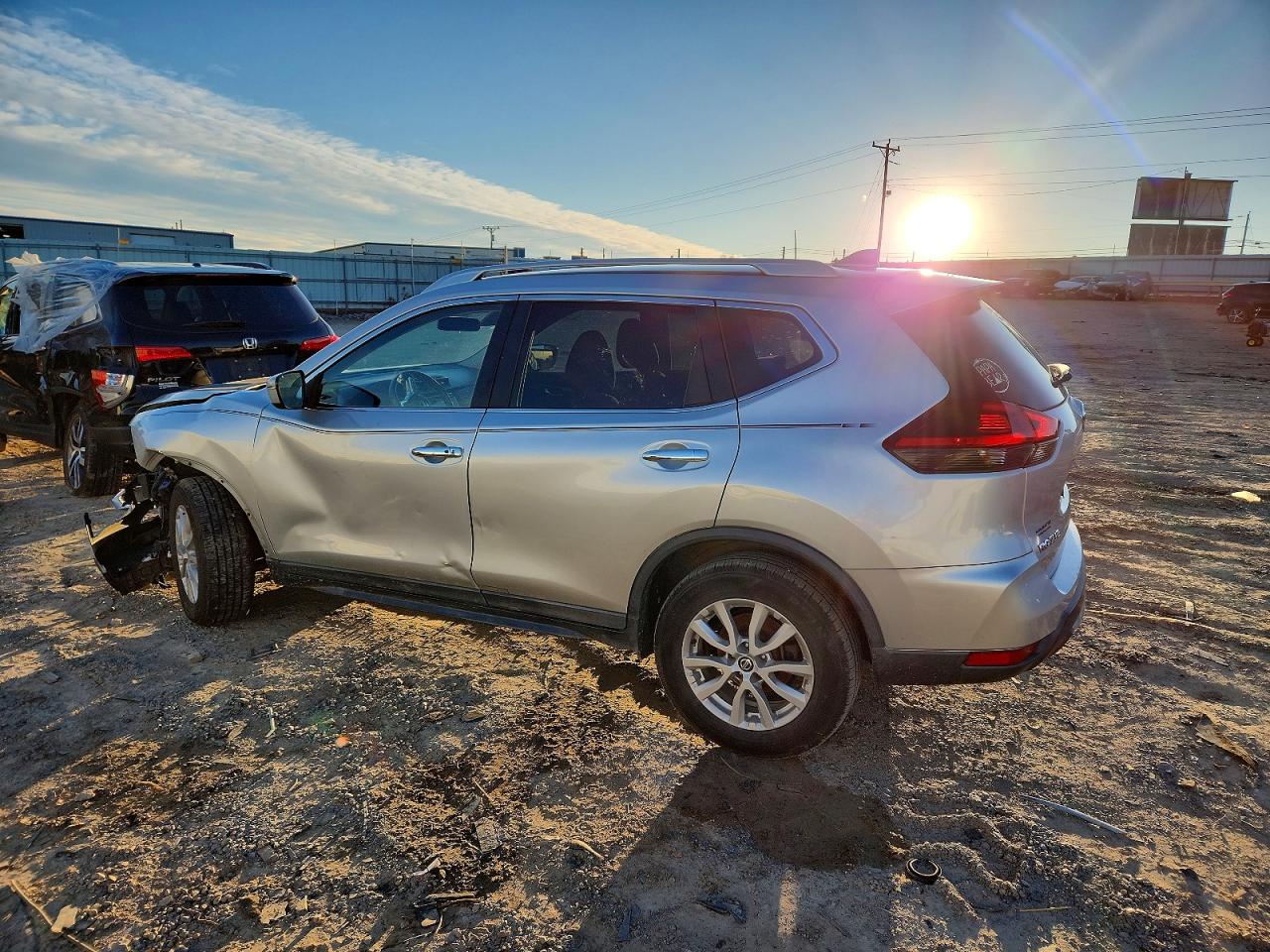 2018 NISSAN ROGUE S photo 4