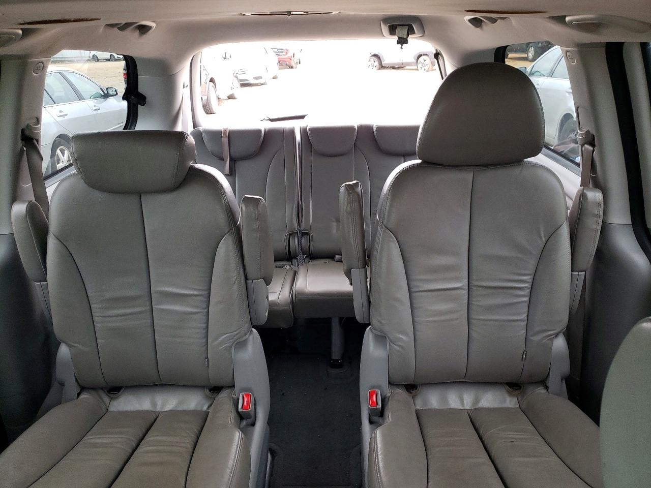 2009 KIA SEDONA EX photo 10