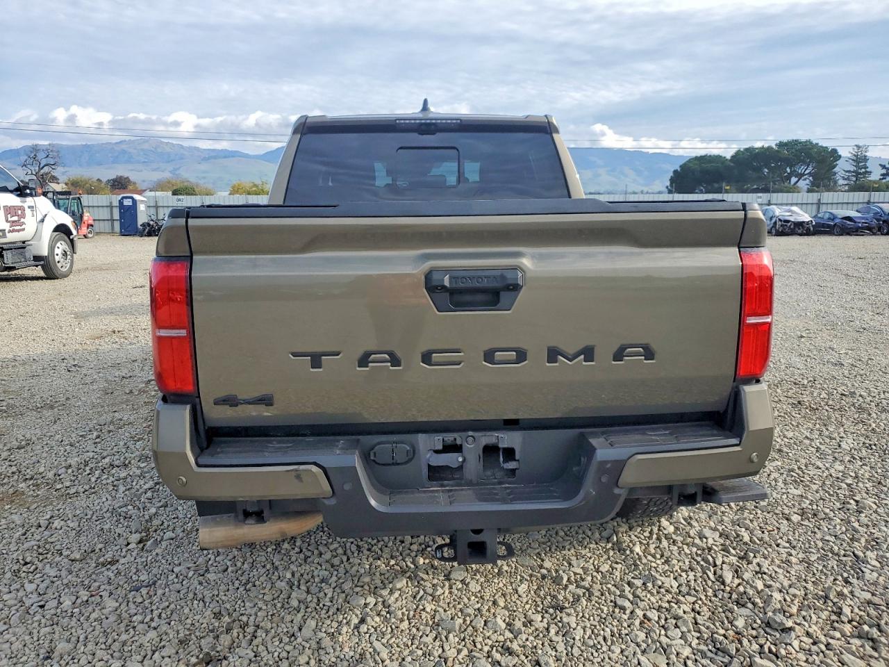 2024 TOYOTA TACOMA photo 16