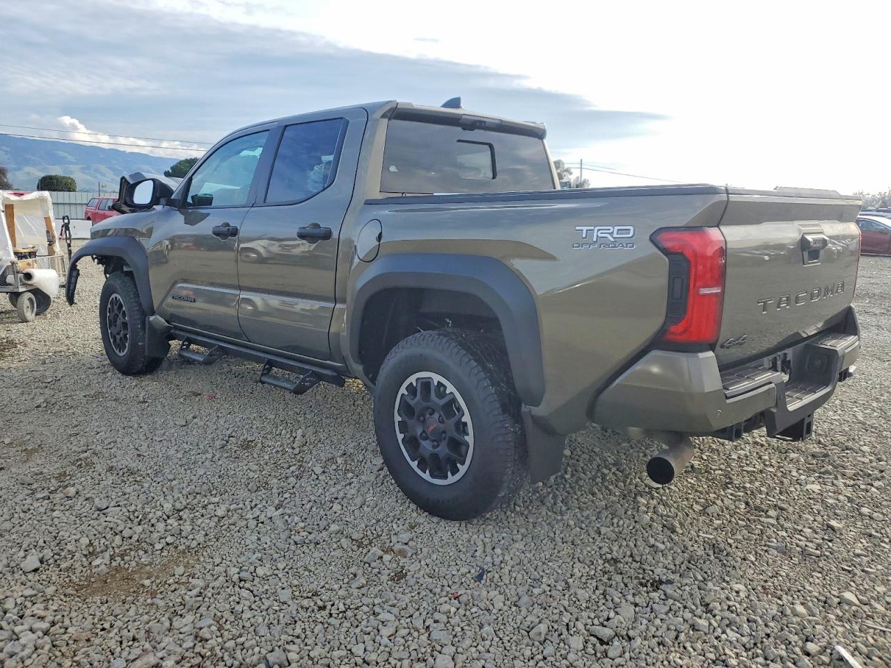 2024 TOYOTA TACOMA photo 4