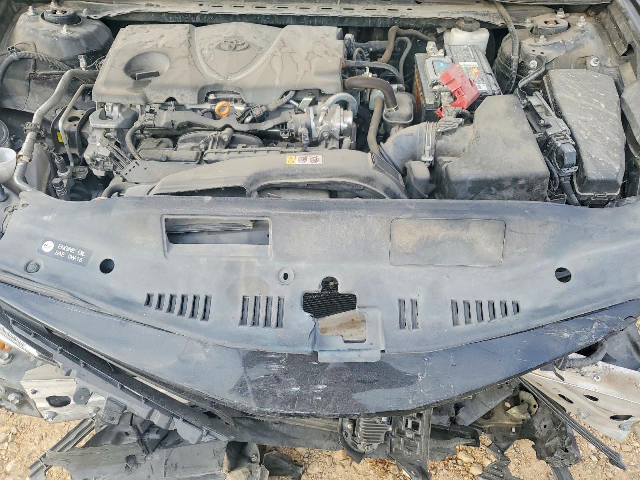 2021 TOYOTA CAMRY LE photo 31