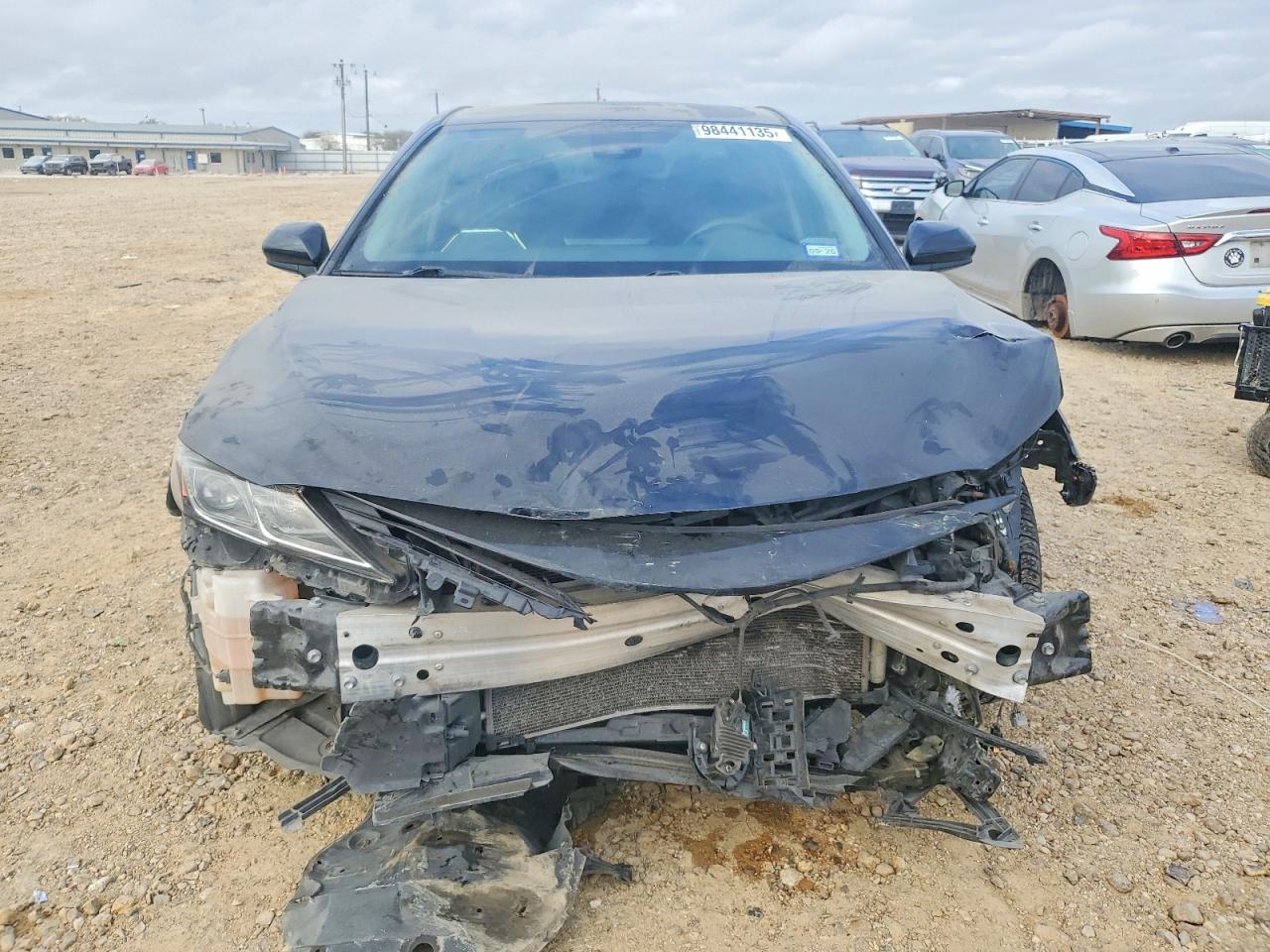 2021 TOYOTA CAMRY LE photo 13