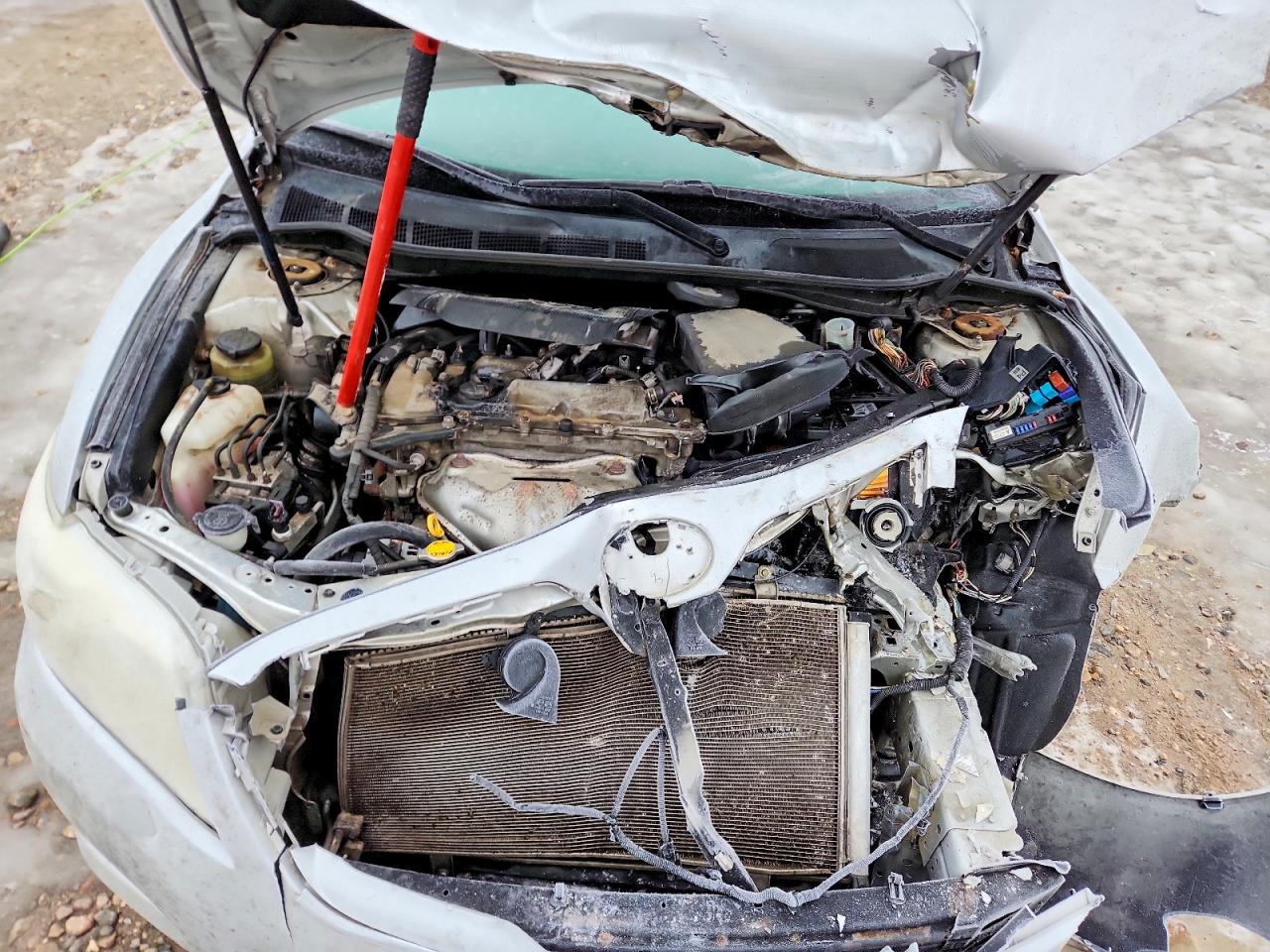 2010 TOYOTA CAMRY BASE photo 11