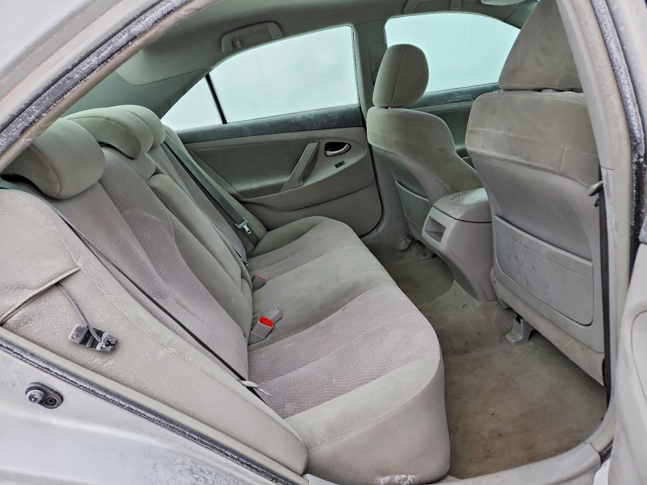 2010 TOYOTA CAMRY BASE photo 10