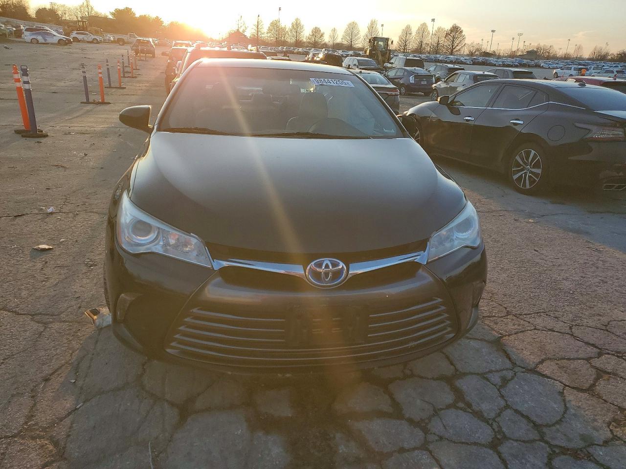 2017 TOYOTA CAMRY HYBRID photo 5