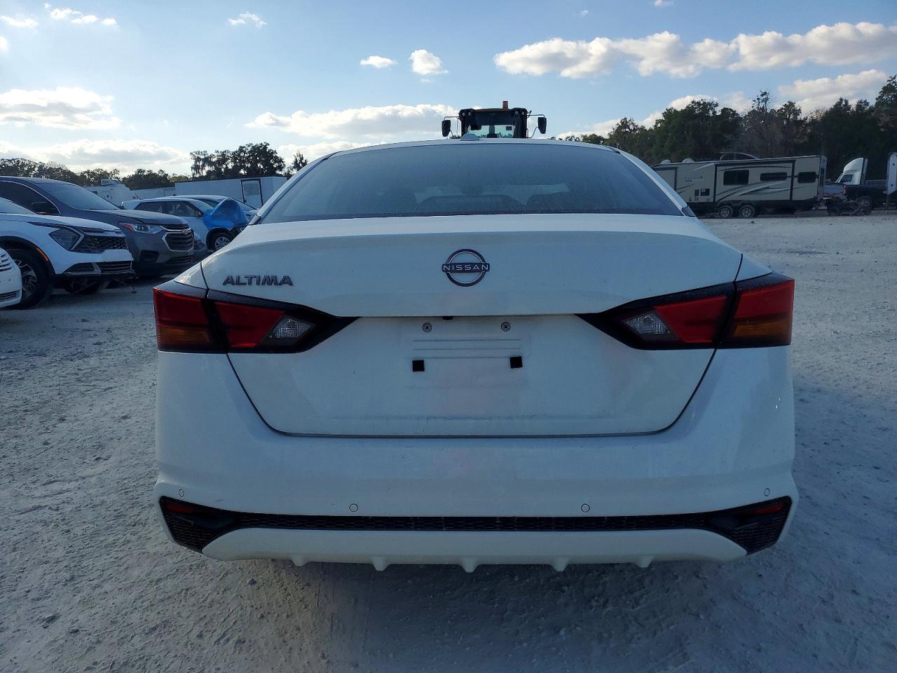 2025 NISSAN ALTIMA SV photo 6