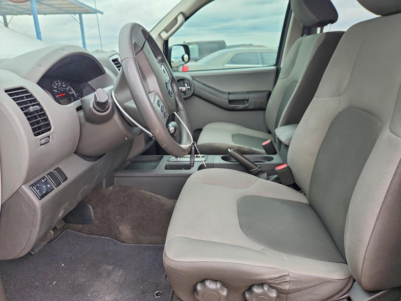 2014 NISSAN XTERRA X photo 19