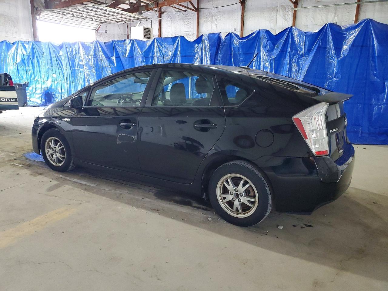 2010 TOYOTA PRIUS photo 2
