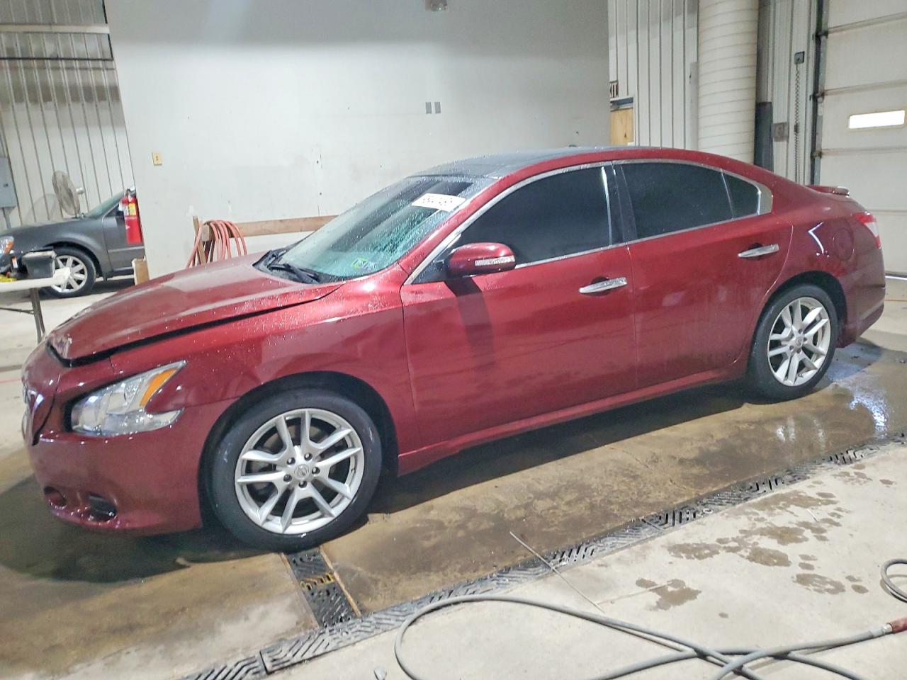 2011 NISSAN MAXIMA