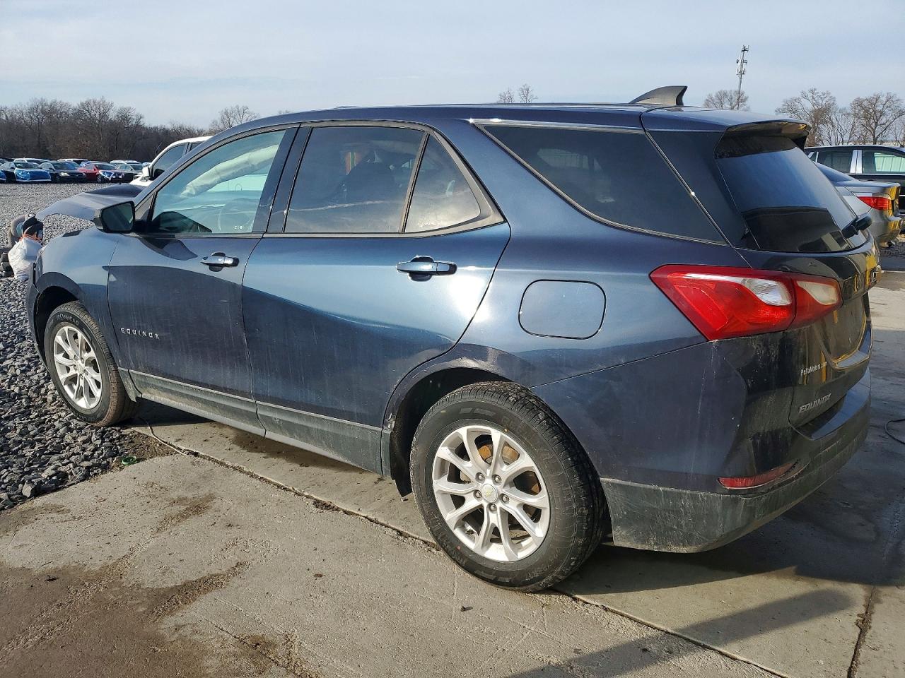 2019 CHEVROLET EQUINOX LS photo 2