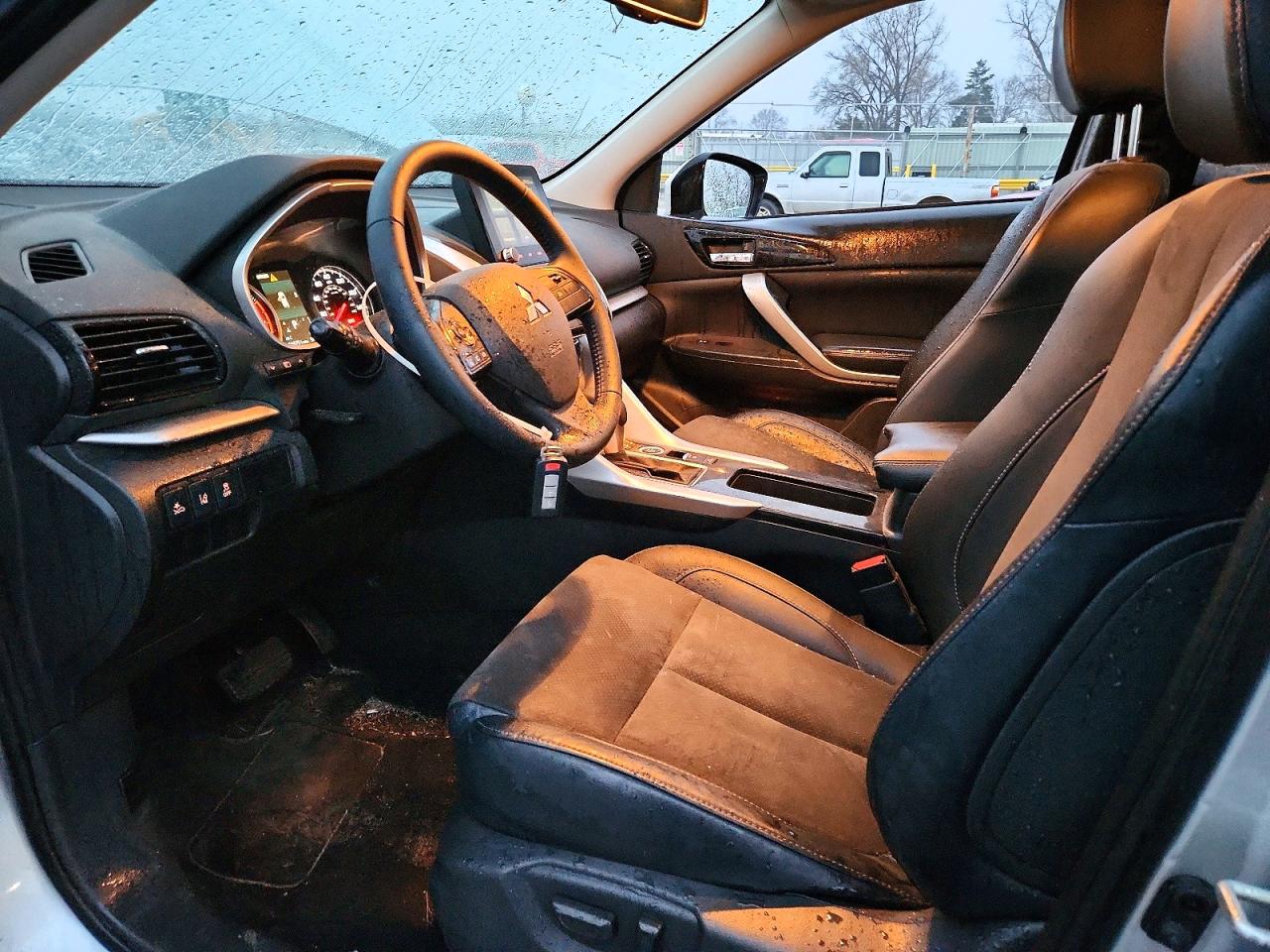 2022 MITSUBISHI ECLIPSE CROSS SE photo 7