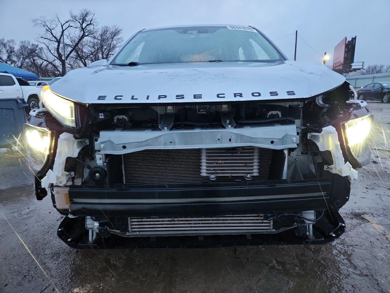 2022 MITSUBISHI ECLIPSE CROSS SE photo 5