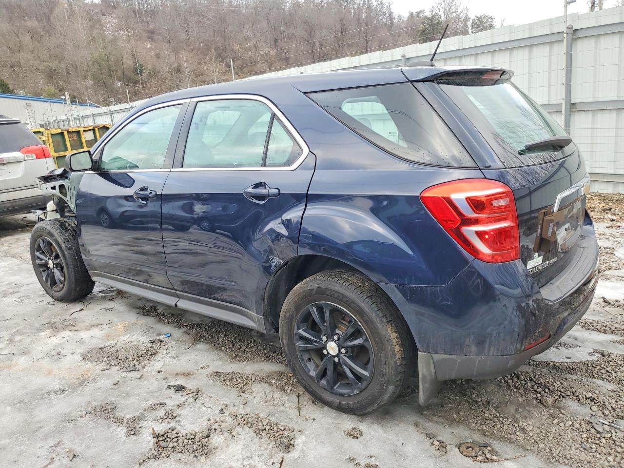 2017 CHEVROLET EQUINOX LS photo 2