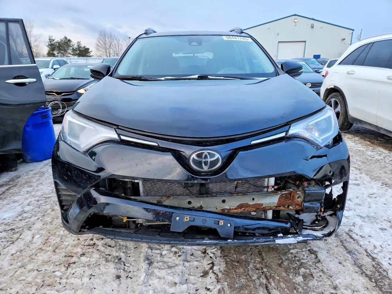 2018 TOYOTA RAV4 LE photo 5