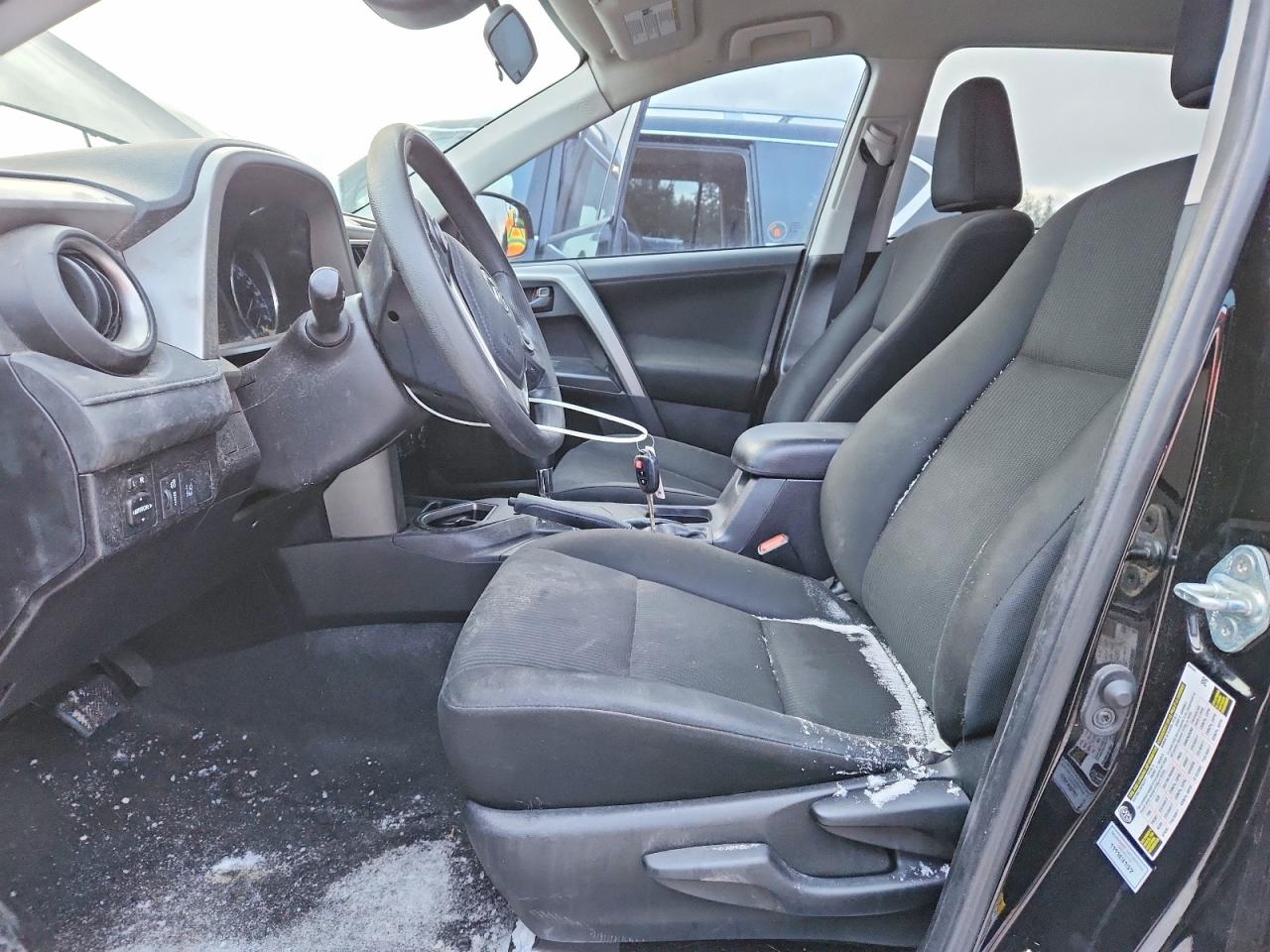 2018 TOYOTA RAV4 LE photo 7