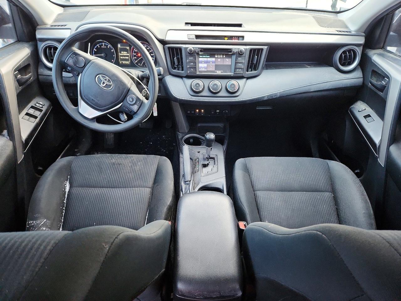 2018 TOYOTA RAV4 LE photo 8