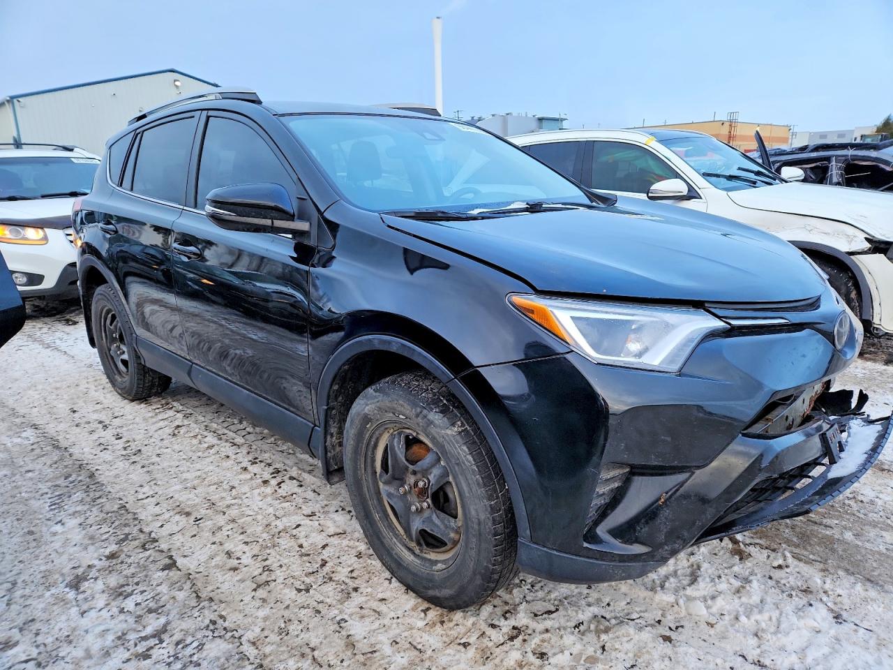 2018 TOYOTA RAV4 LE photo 4