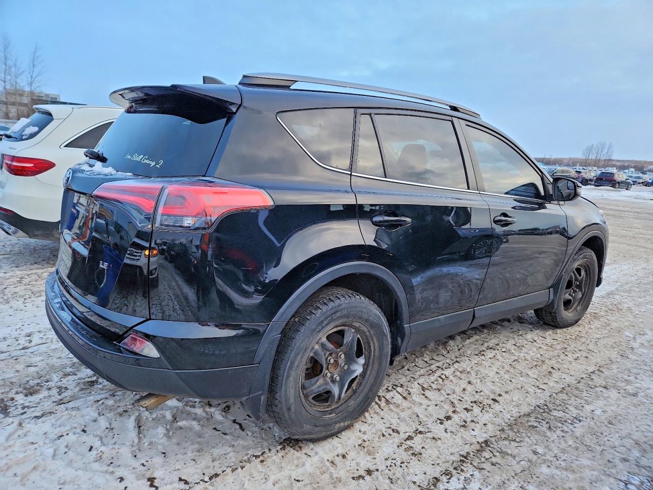 2018 TOYOTA RAV4 LE photo 3