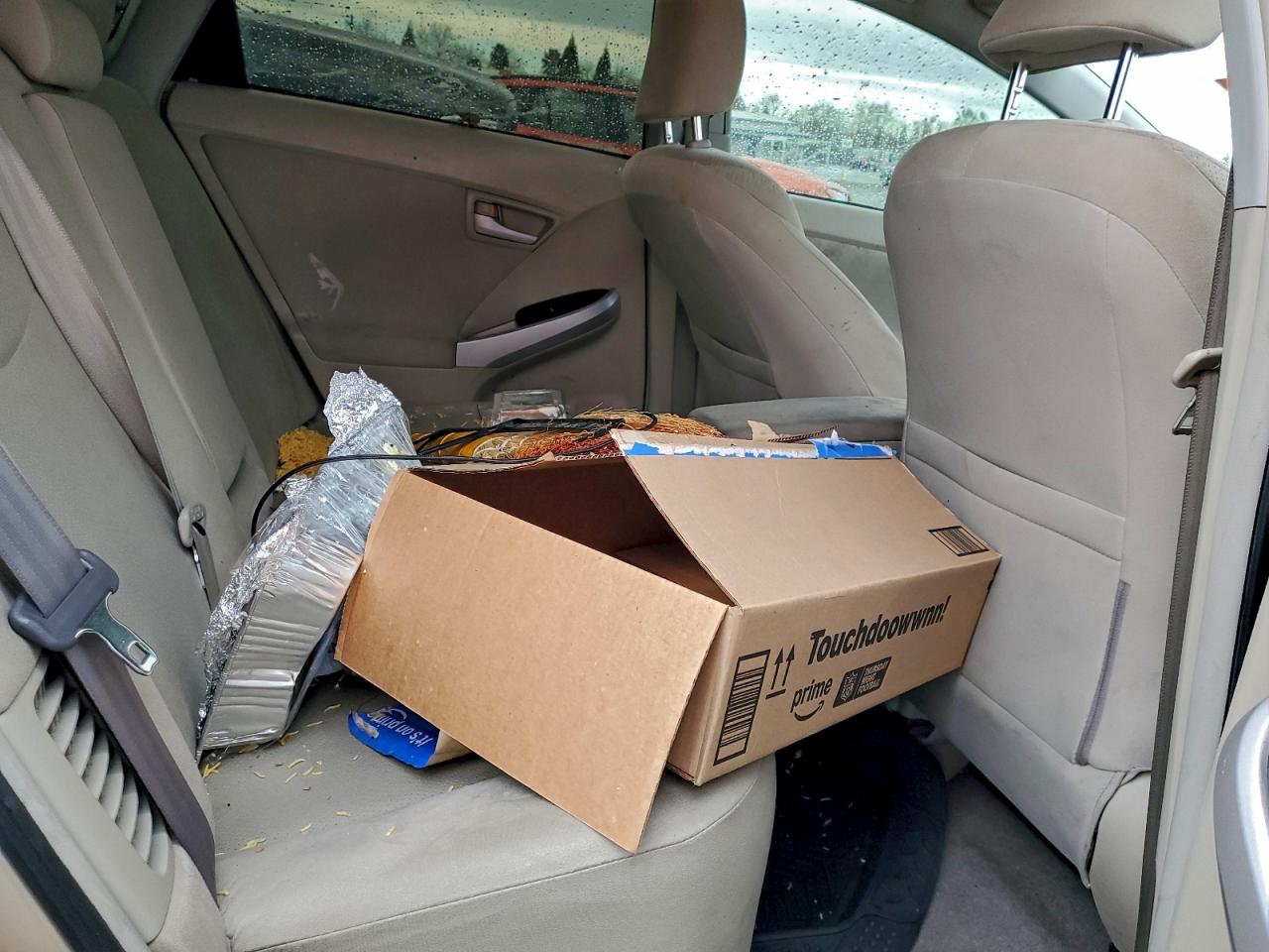 2011 TOYOTA PRIUS photo 10