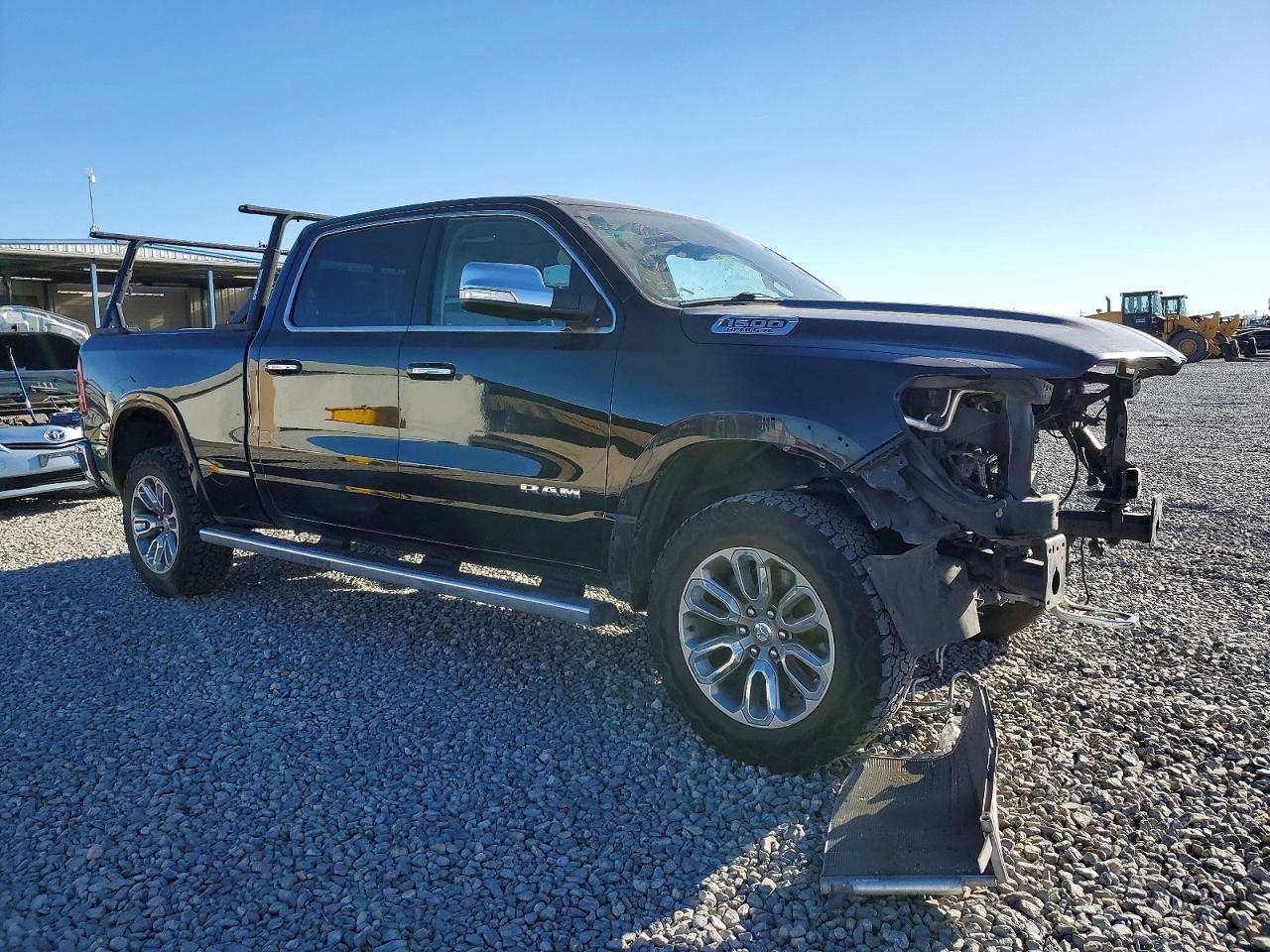 2019 RAM 1500 LARAMIE photo 4