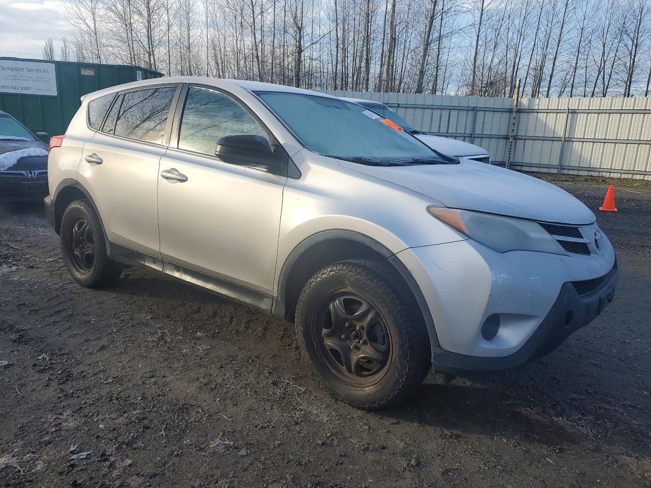 2015 TOYOTA RAV4 LE photo 4
