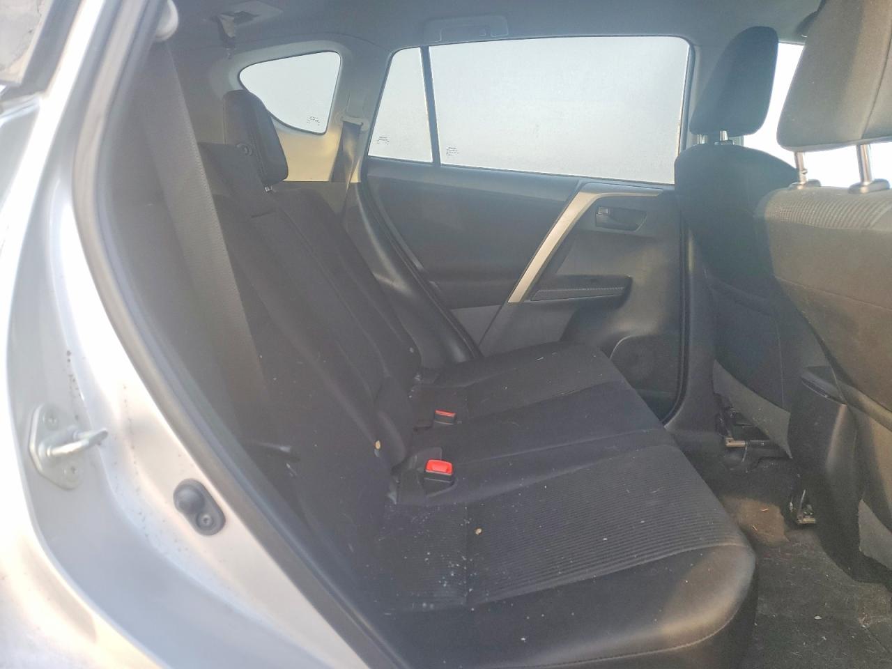 2015 TOYOTA RAV4 LE photo 11