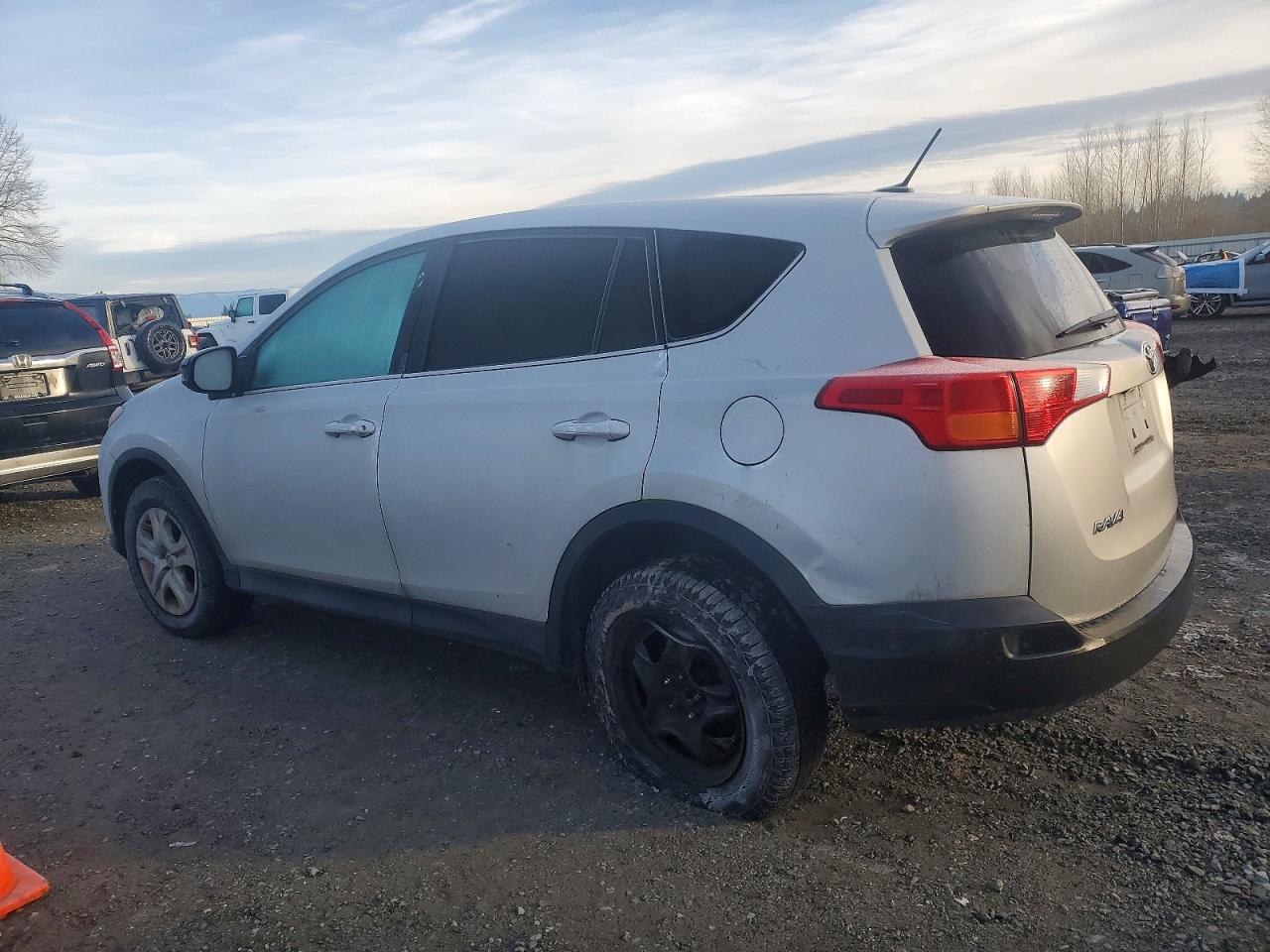 2015 TOYOTA RAV4 LE photo 2