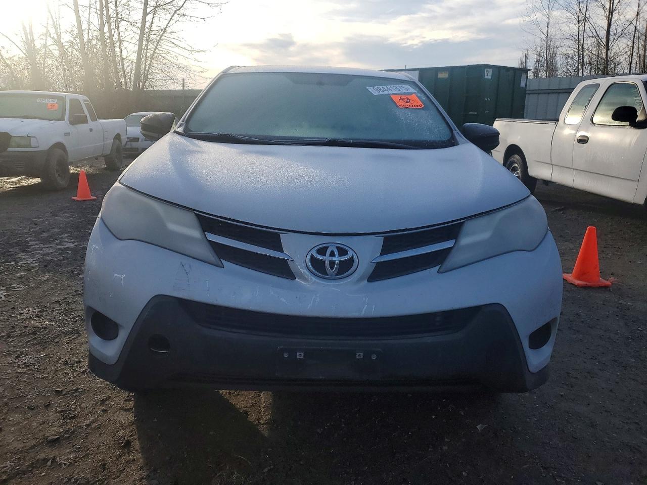 2015 TOYOTA RAV4 LE photo 5