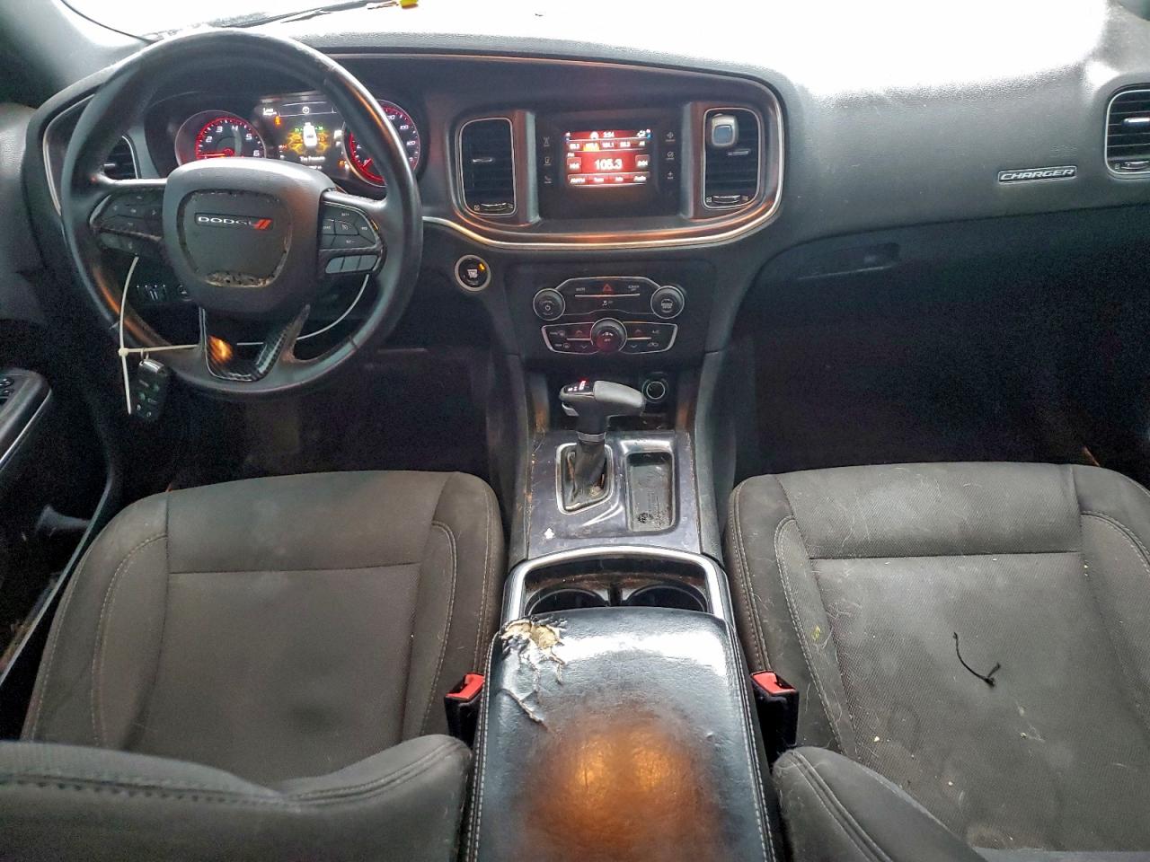 2017 DODGE CHARGER SE photo 8
