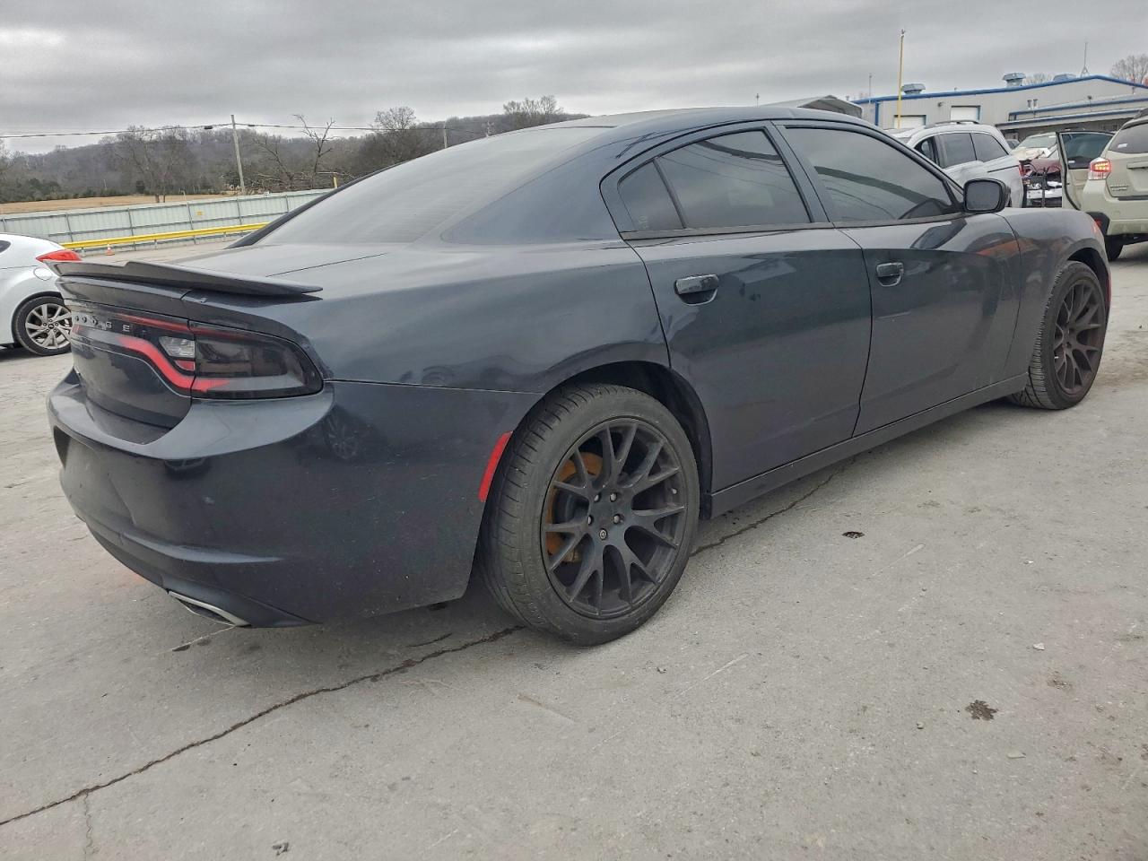 2017 DODGE CHARGER SE photo 3