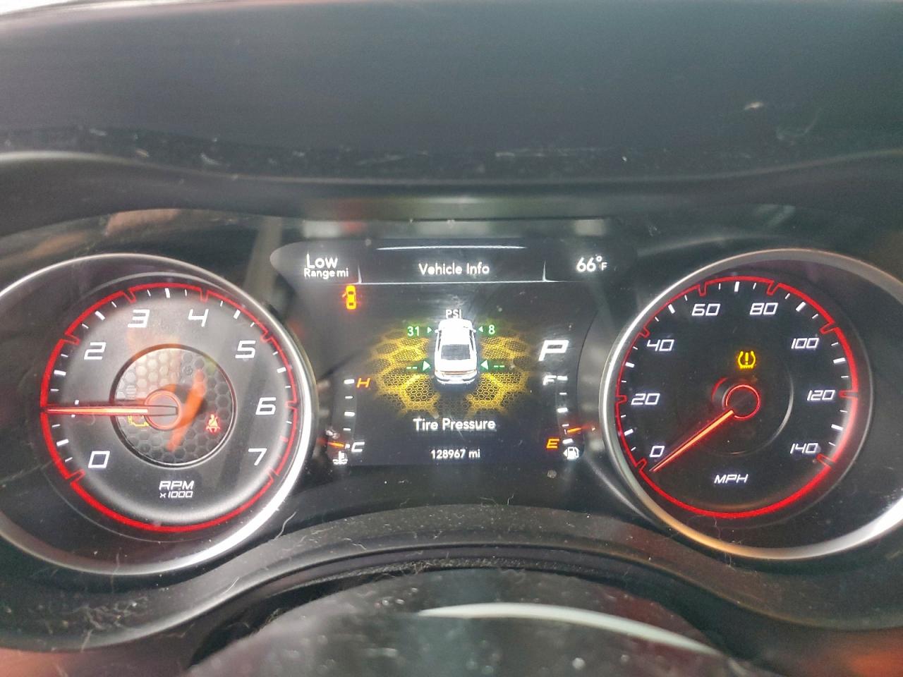 2017 DODGE CHARGER SE photo 9