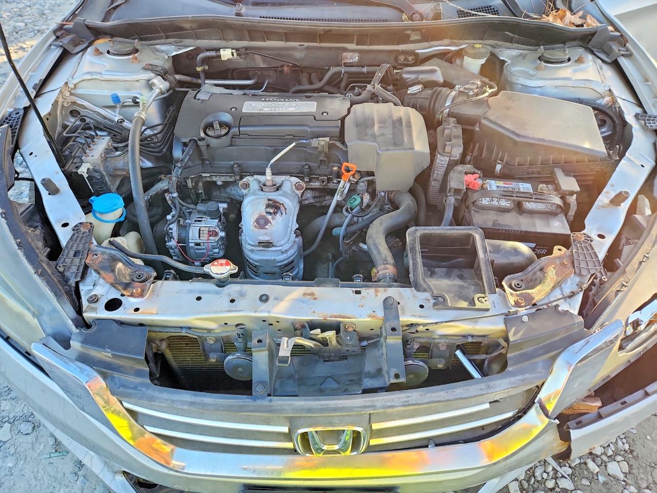 2013 HONDA ACCORD LX photo 11