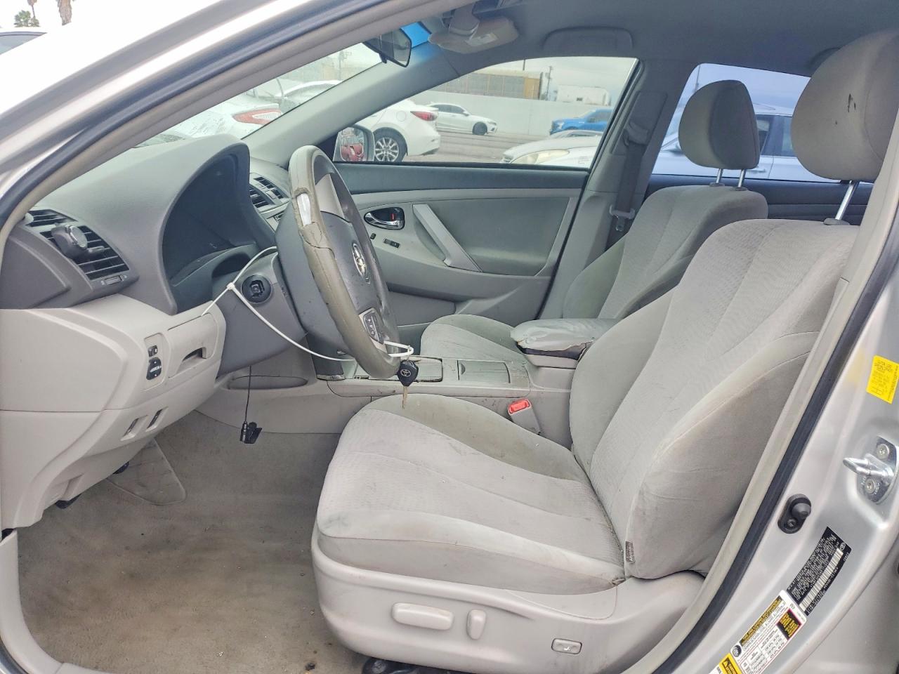 2011 TOYOTA CAMRY BASE photo 7