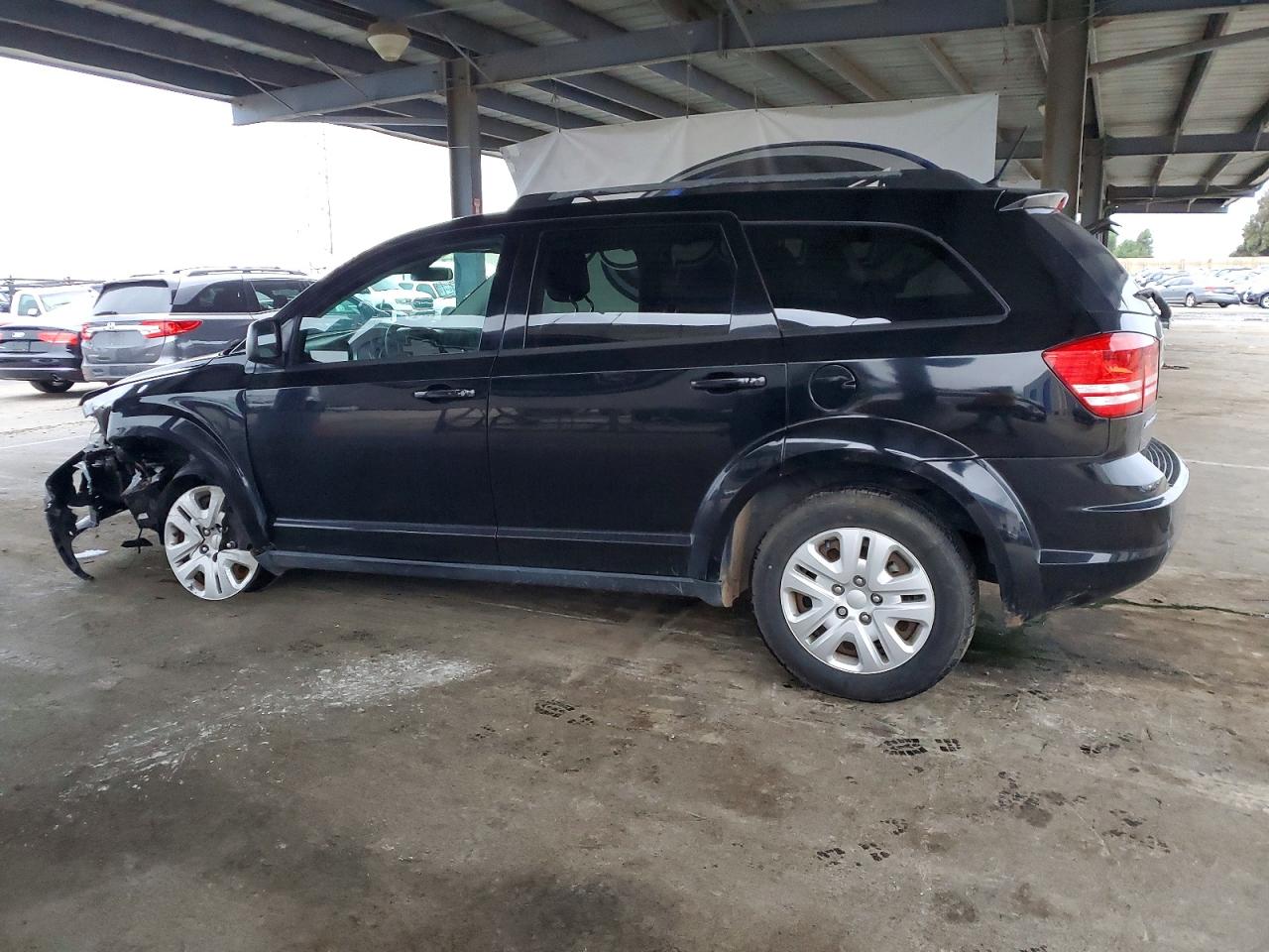 2017 DODGE JOURNEY SE photo 2