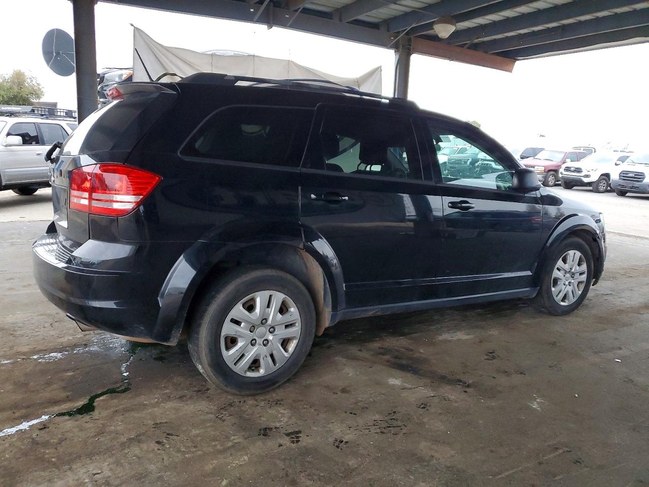 2017 DODGE JOURNEY SE photo 3