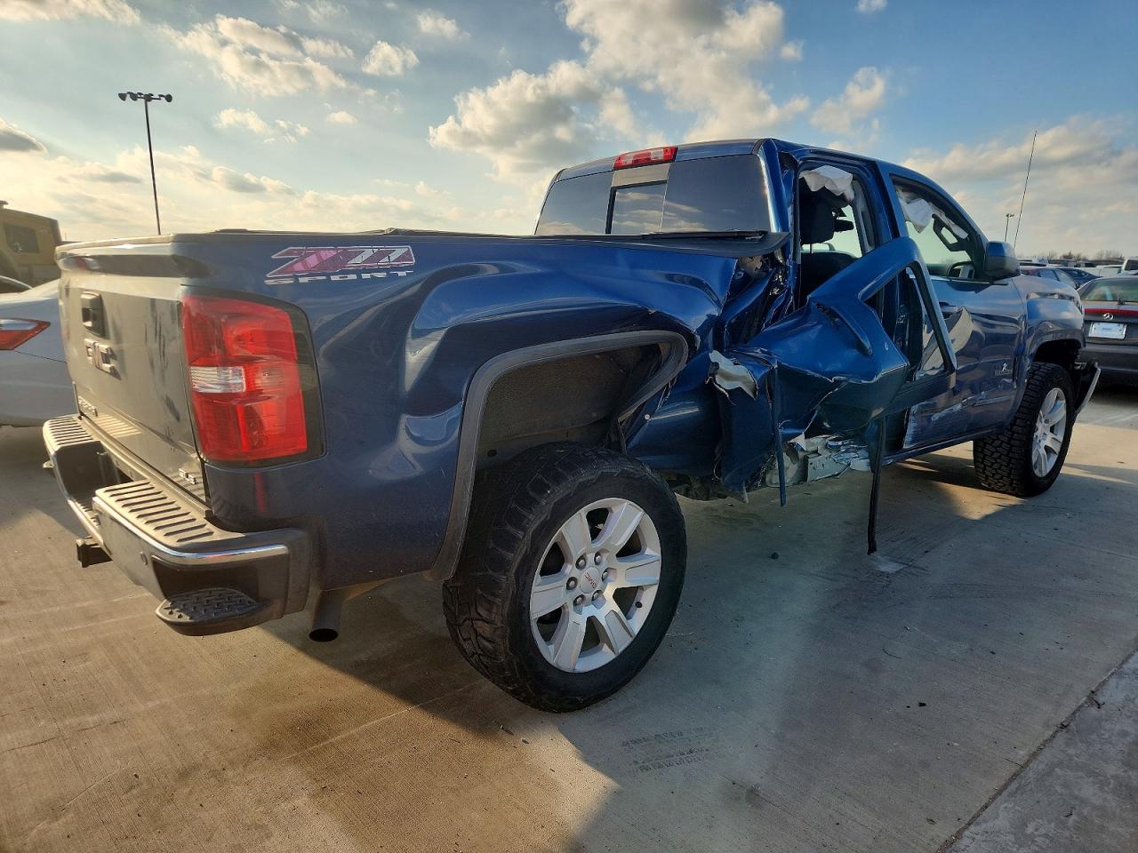 2015 GMC SIERRA C1500 SLE photo 3
