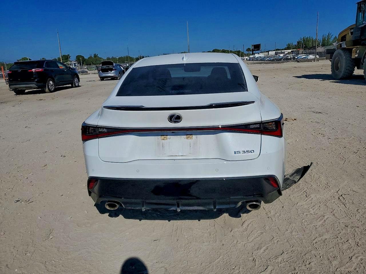 2023 LEXUS IS 350 F SPORT DESIGN photo 11