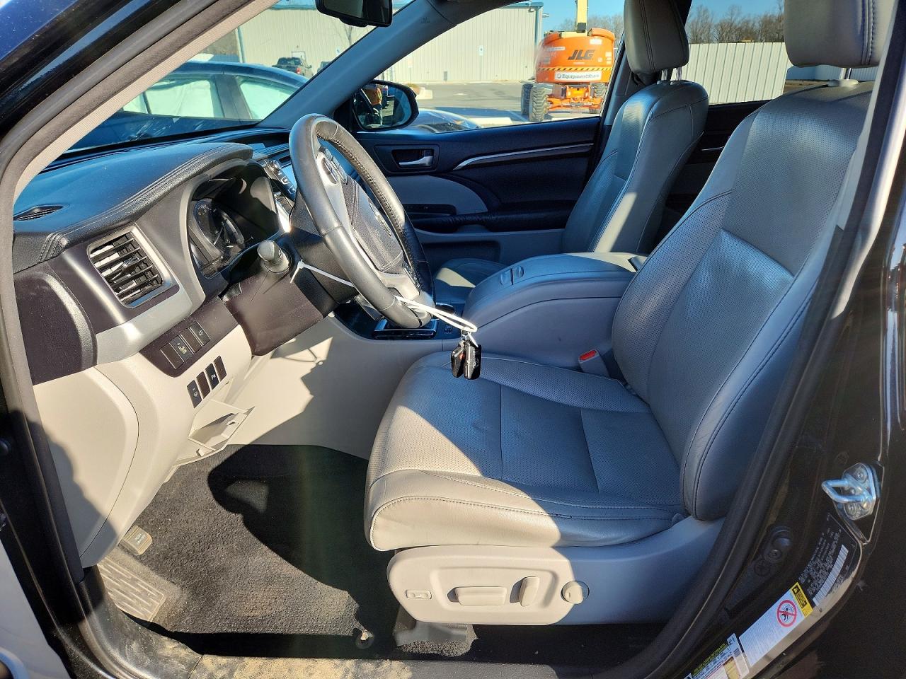 2014 TOYOTA HIGHLANDER LIMITED photo 7