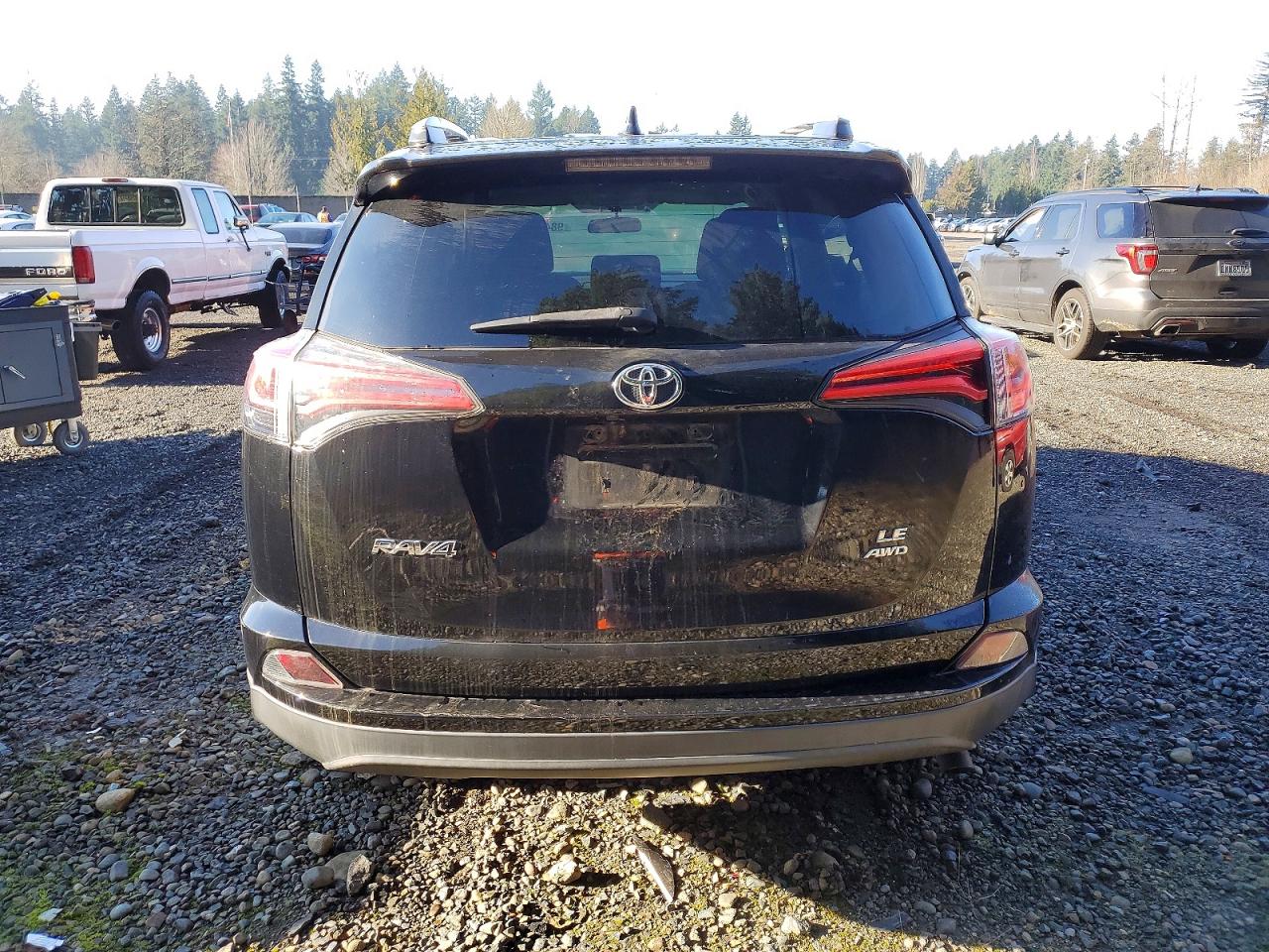 2016 TOYOTA RAV4 LE photo 16