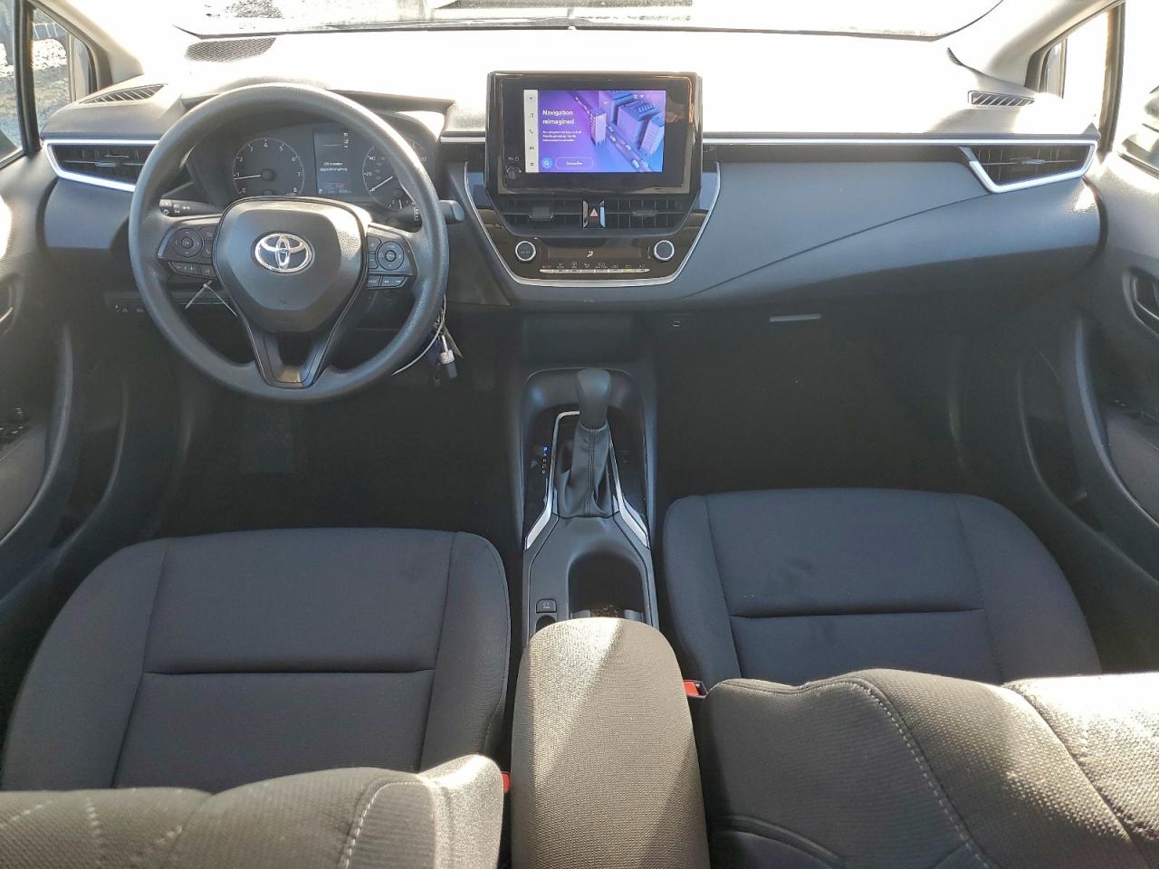 2025 TOYOTA COROLLA LE photo 8