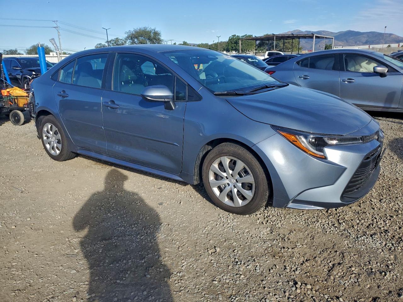 2025 TOYOTA COROLLA LE photo 4