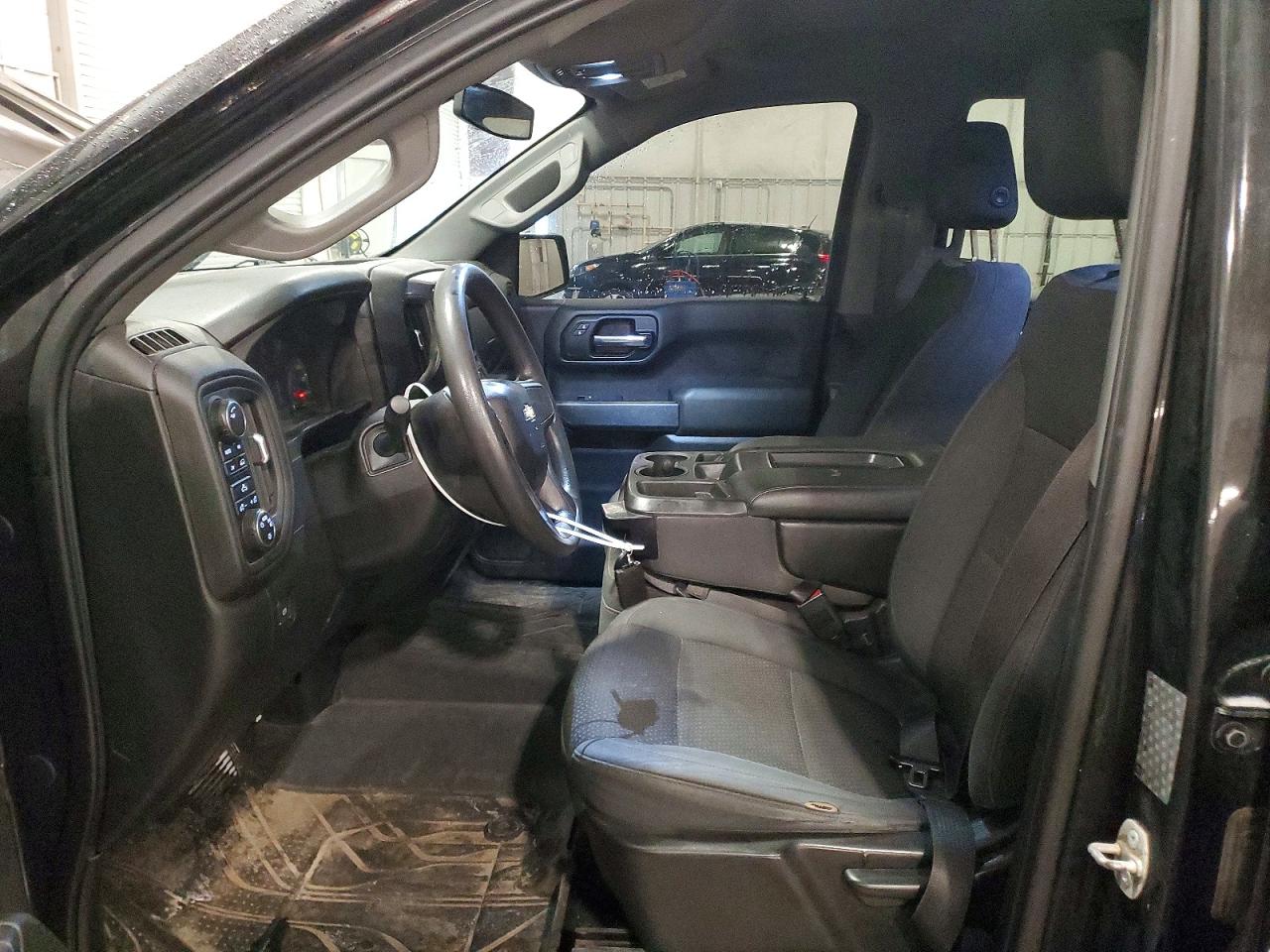 2019 CHEVROLET SILVERADO K1500 CUSTOM photo 7