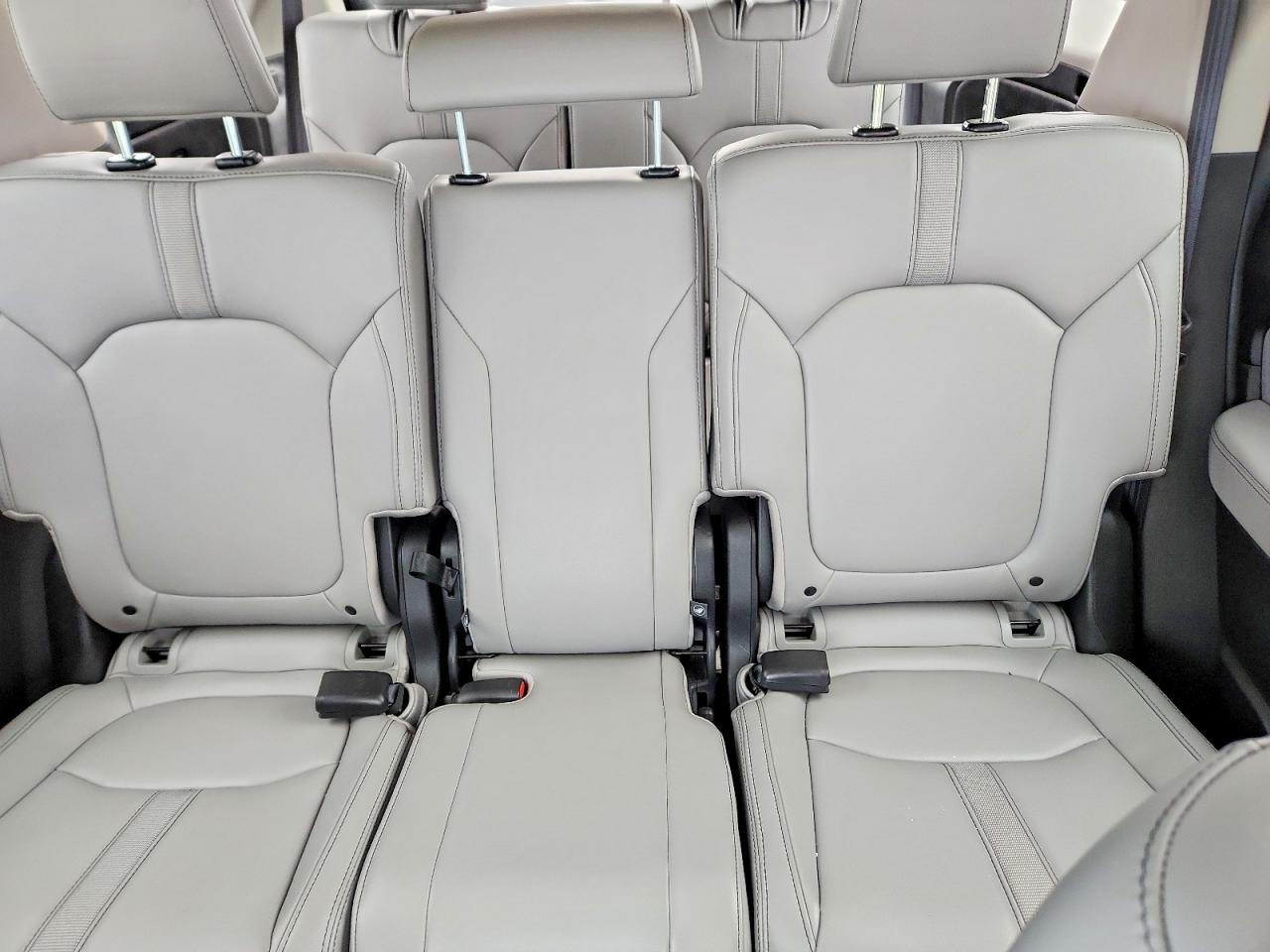 2025 HONDA PILOT EXL photo 10
