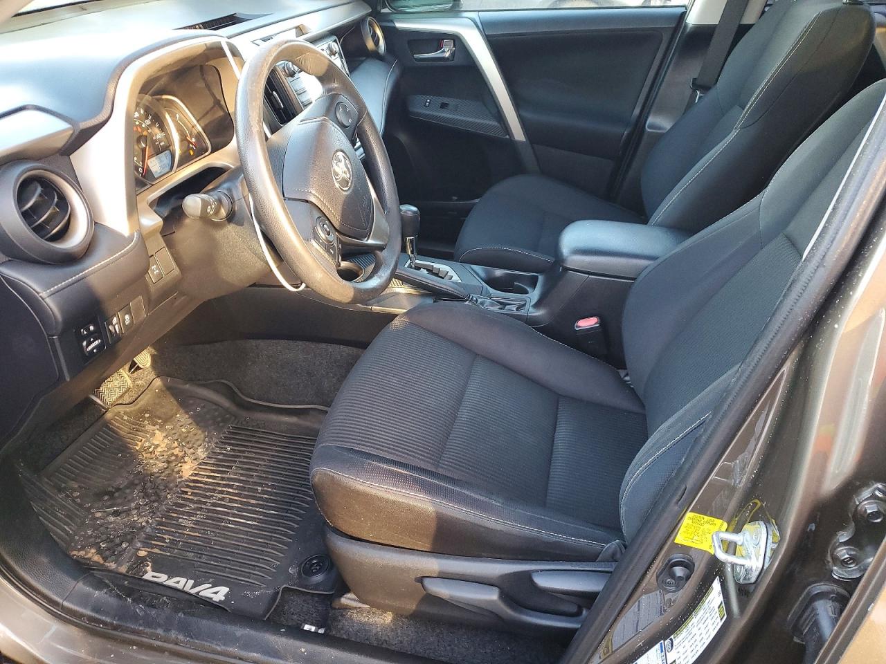 2014 TOYOTA RAV4 XLE photo 7