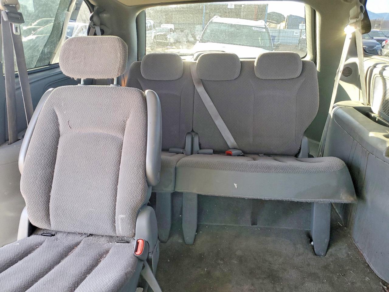 2007 CHRYSLER TOWN & COUNTRY LX photo 28