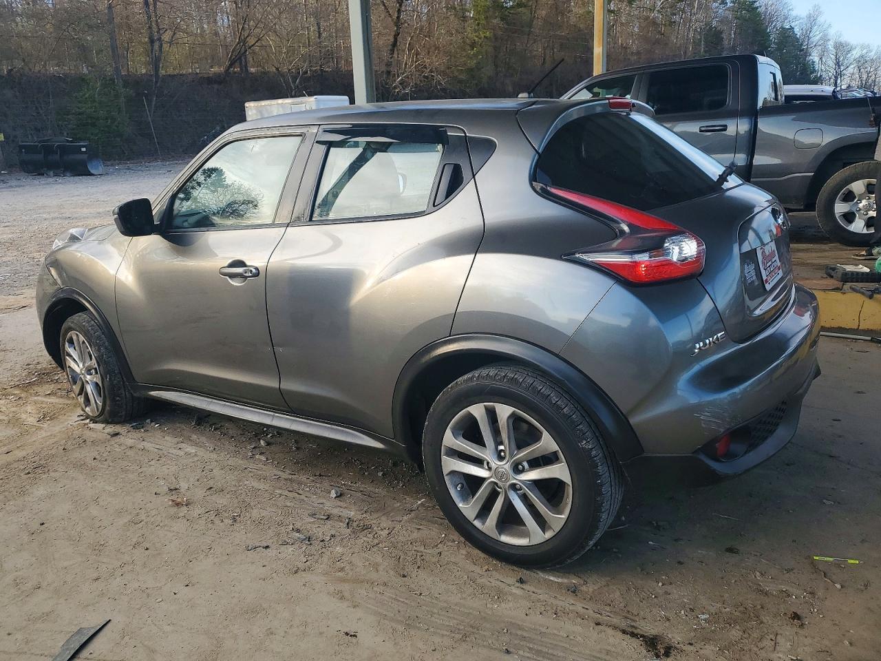 2015 NISSAN JUKE S photo 2