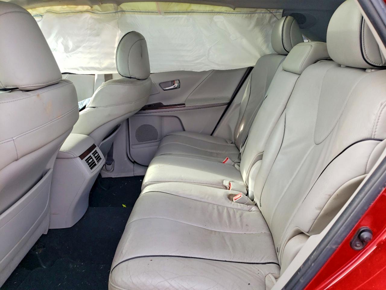 2010 TOYOTA VENZA photo 21