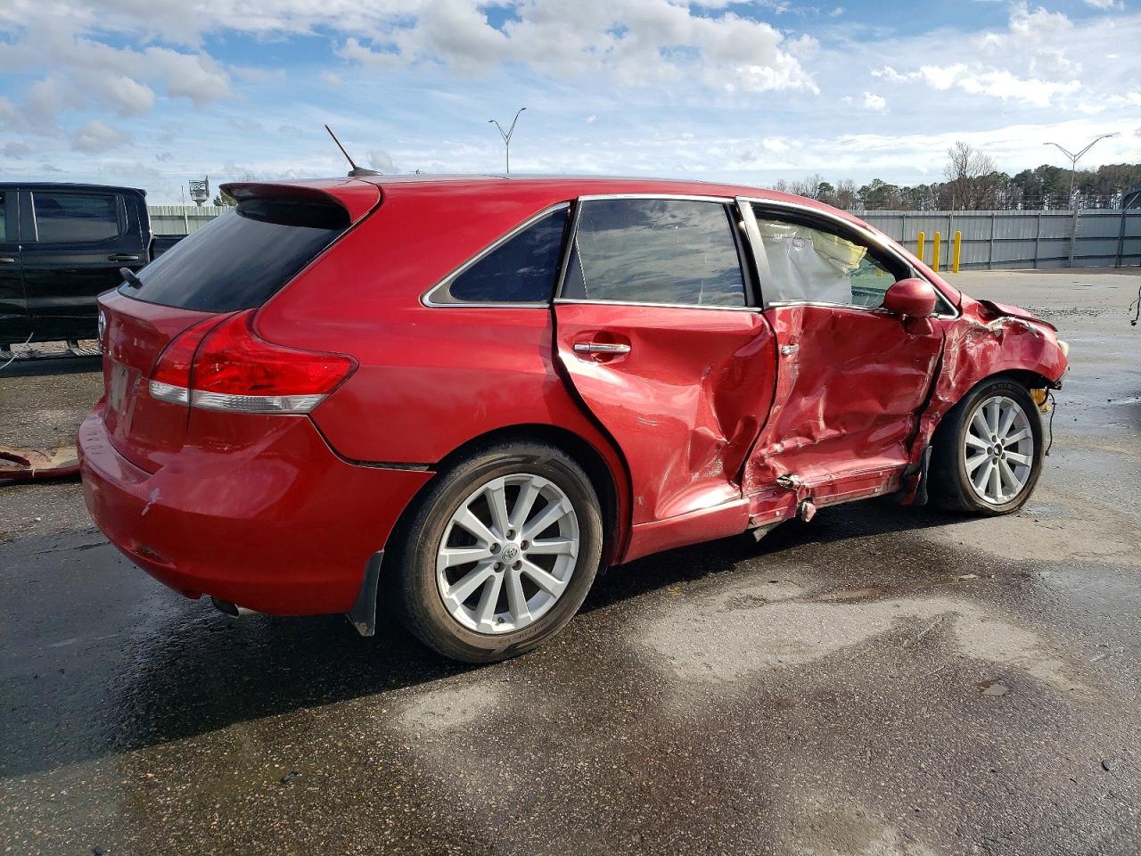 2010 TOYOTA VENZA photo 5
